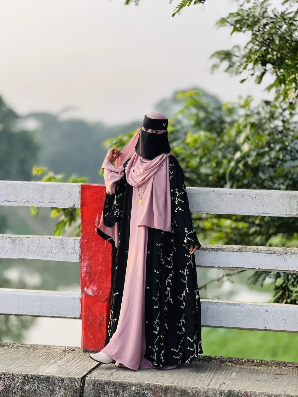 Premium Embroitare Abaya