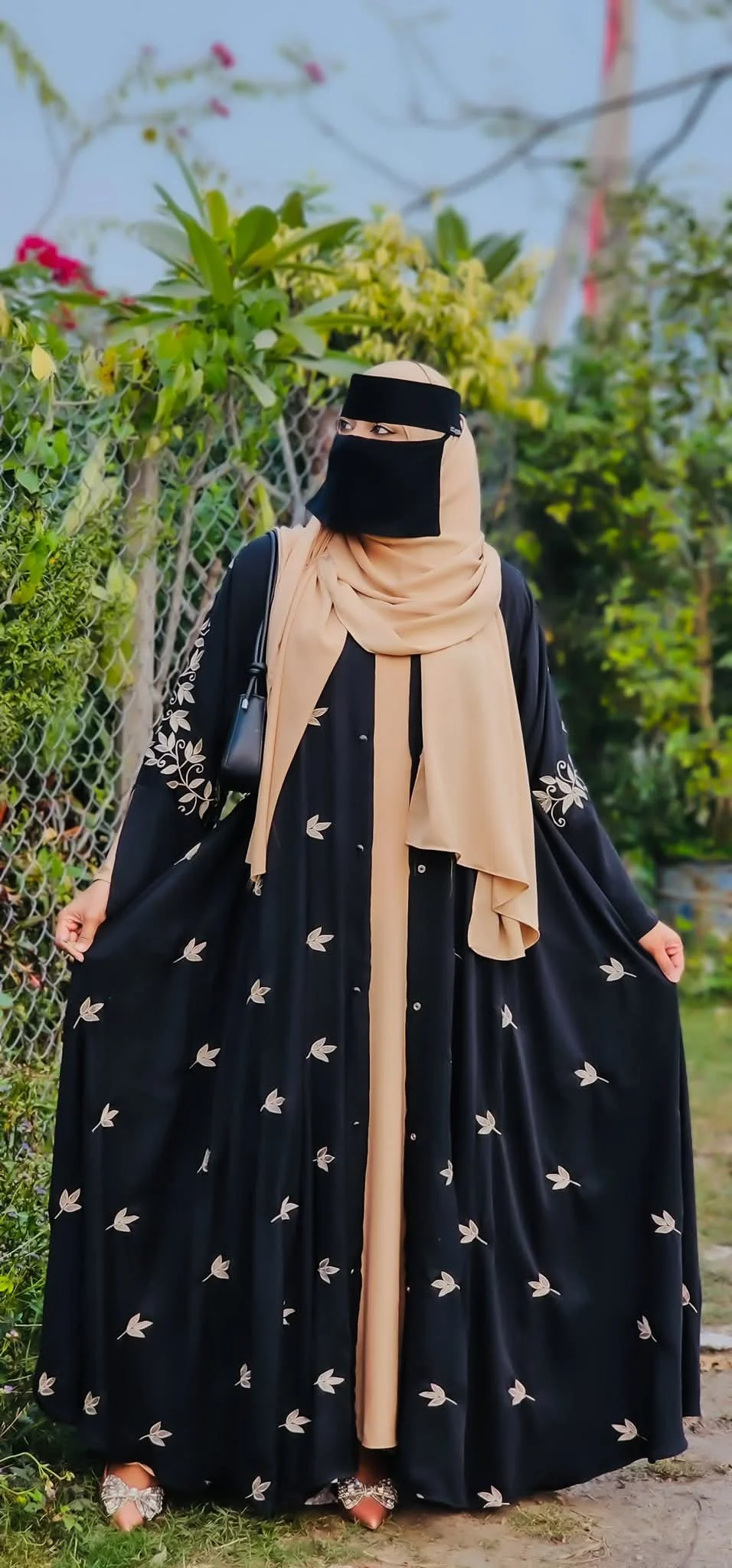 Premium Embroitare Abaya